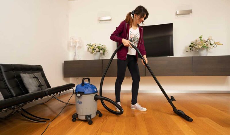 Come pulire casa velocemente e bene: piccoli consigli per ottimi risultati